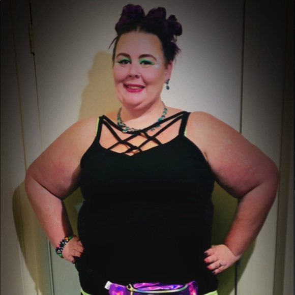 Meet your Posher, Lindsay - Picture 4 of 4